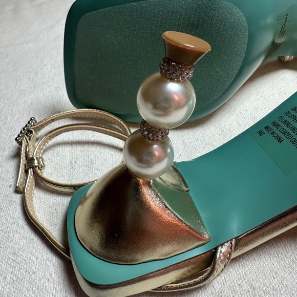 Betsey Johnson JACY Gold Pearl Embellished Ankle Strap Block Heel Sandals Size 7 - Picture 11 of 14